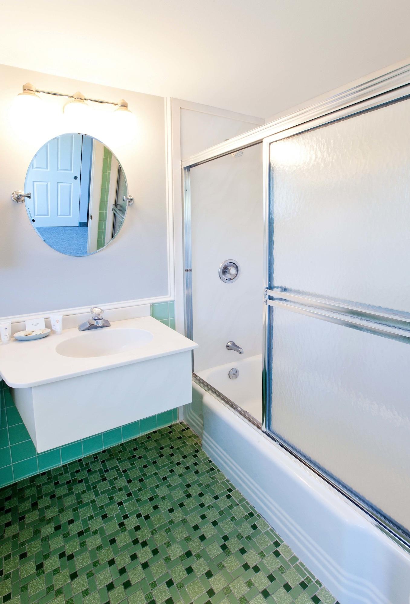 The Seaglass Inn & Spa Provincetown Extérieur photo